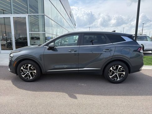 Certified 2025 Kia Sportage EX image 3