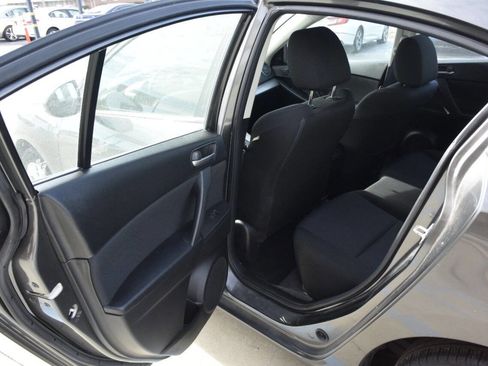 Used 2010 MAZDA MAZDA3 i Touring image 21