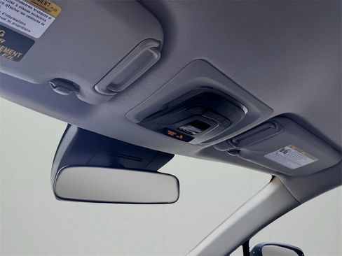 Used 2023 Toyota Corolla Cross LE image 28