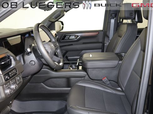 Used 2026 GMC Yukon XL Denali w/ Denali Reserve Package AWD/4WD image 8