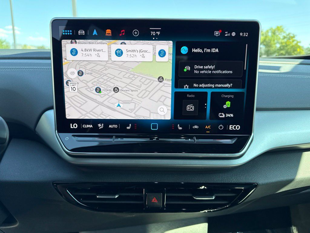 Certified 2025 Volkswagen ID.4 Pro AWD/4WD image 17