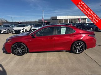 Used 2023 Toyota Camry SE video 2