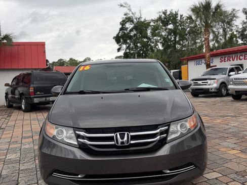 Used 2016 Honda Odyssey SE image 1