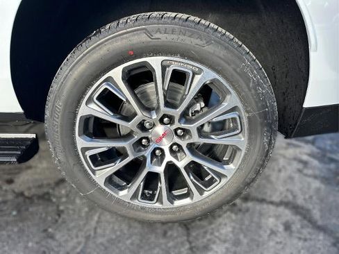 New 2026 GMC Yukon XL Denali image 9