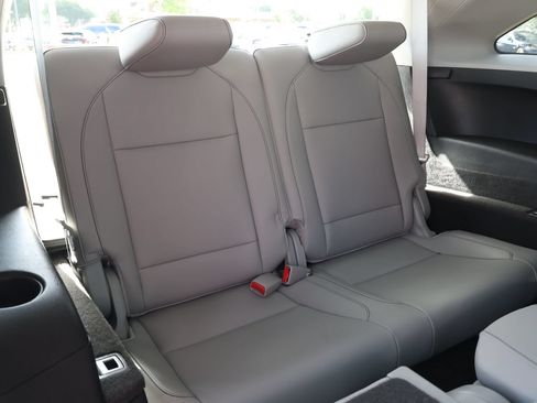Used 2017 Acura MDX FWD w/ Advance Package image 36