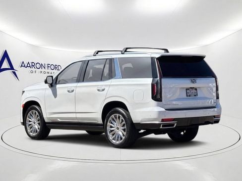 Used 2021 Cadillac Escalade Premium Luxury w/ Driver Assist Tech Package AWD/4WD image 4