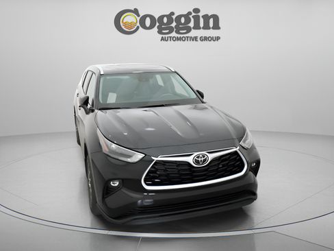 Certified 2026 Toyota Highlander XLE AWD/4WD image 14