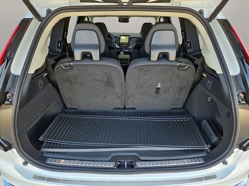 New 2026 Volvo XC90 B5 Plus w/ Protection Package Premier image 13