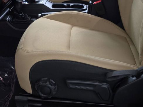 Used 2018 Jeep Wrangler Sport image 28