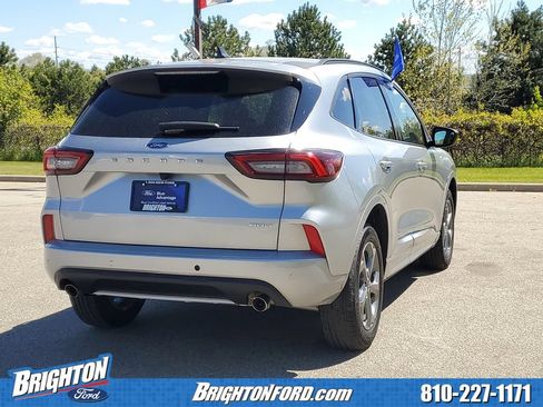 Certified 2024 Ford Escape ST-Line w/ Tech Pack #1 AWD/4WD image 4