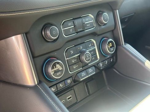 Certified 2023 Chevrolet Suburban Premier AWD/4WD image 10
