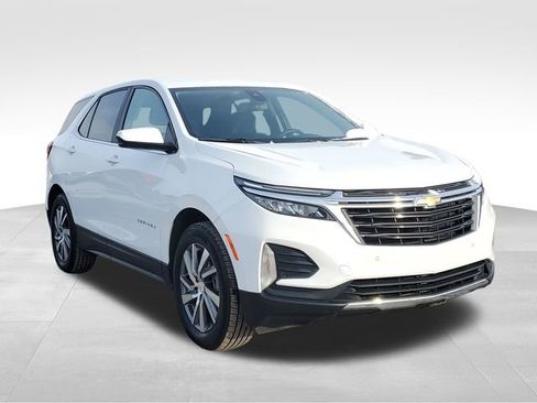 Certified 2024 Chevrolet Equinox LT w/ LPO, Floor Liner Package image 7