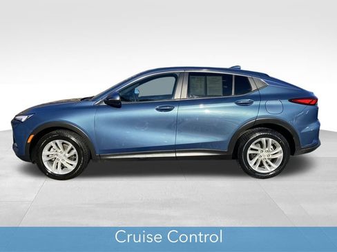 Used 2024 Buick Envista Preferred w/ Convenience I Package image 3