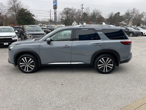 Used 2025 Nissan Pathfinder Platinum w/ Cargo Package image 56