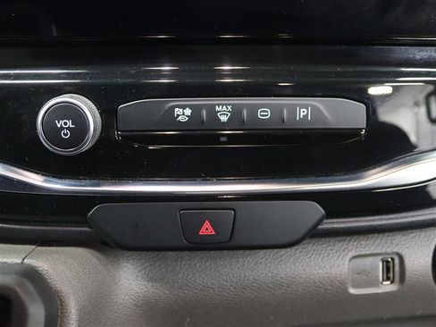 Used 2023 Ford Transit 350 XLT image 24