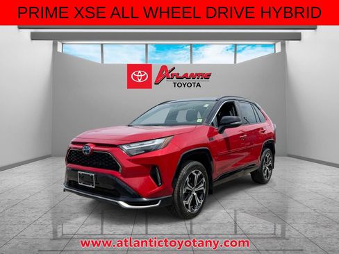 Used 2022 Toyota RAV4 XSE w/ Weather Package AWD/4WD image 4