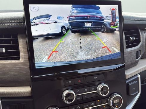 Used 2024 Ford Expedition Max Limited image 19