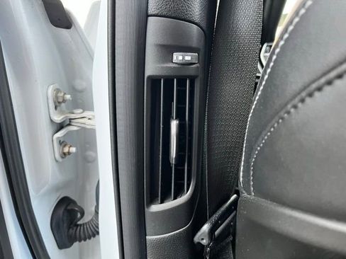 Used 2022 Jeep Grand Cherokee L Laredo AWD/4WD image 21