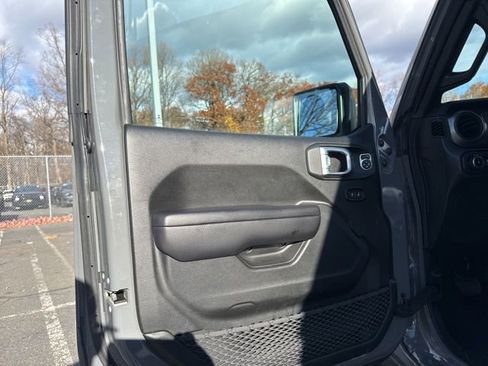 Used 2021 Jeep Wrangler Unlimited Sport image 31