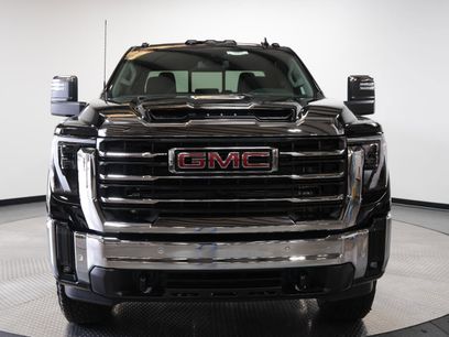 New 2025 GMC Sierra 2500 SLT w/ SLT Premium Package