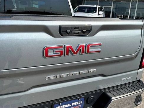 Used 2025 GMC Sierra 1500 SLT AWD/4WD image 26