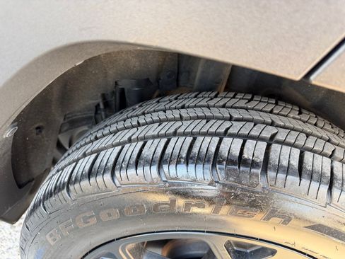 Used 2020 Toyota RAV4 TRD Off-Road AWD/4WD image 20