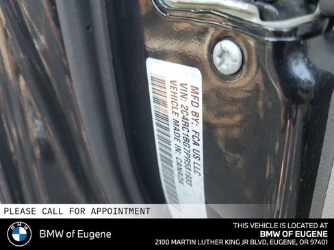 Used 2023 Chrysler Pacifica Touring-L FWD image 26