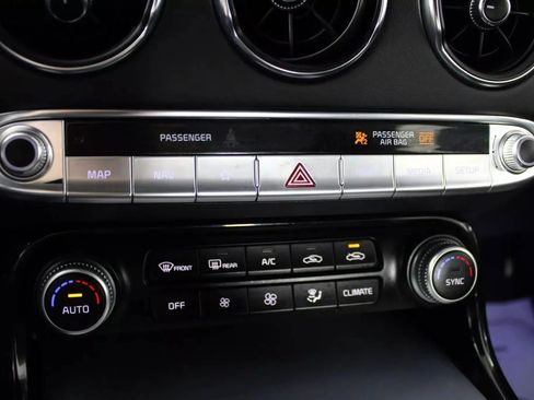 Used 2022 Kia Stinger GT2 image 25