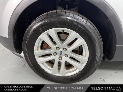 Used 2018 Ford Explorer XLT w/ Equipment Group 202A AWD/4WD image 11