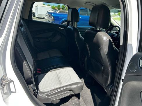 Used 2017 Ford Escape SE w/ Equipment Group 201A image 11