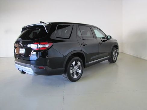 Certified 2025 Honda Pilot EX-L image 24