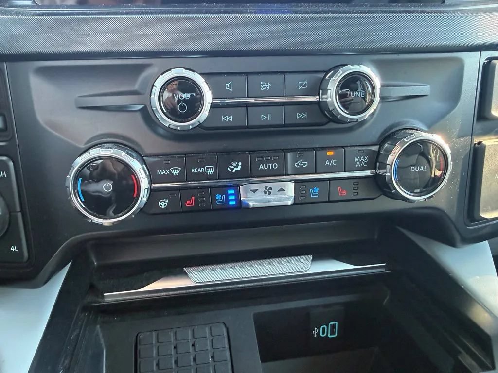 Used 2024 Ford F250 Limited AWD/4WD image 19
