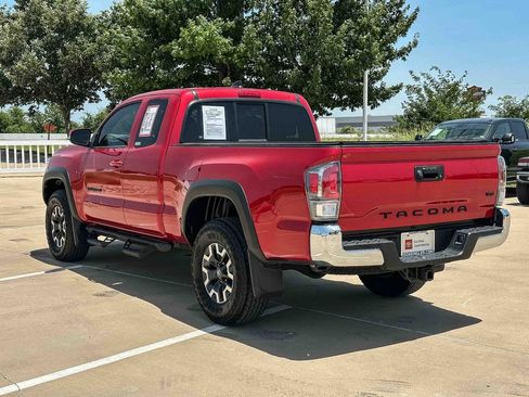 Certified 2023 Toyota Tacoma TRD Off-Road AWD/4WD image 5