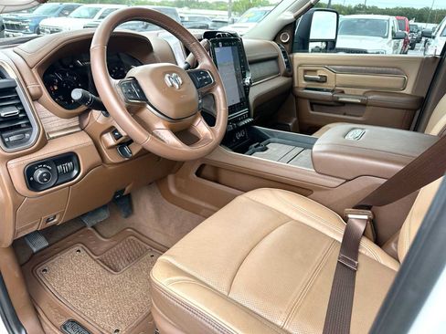 Used 2024 RAM 2500 Limited w/ Towing Technology Group AWD/4WD image 18