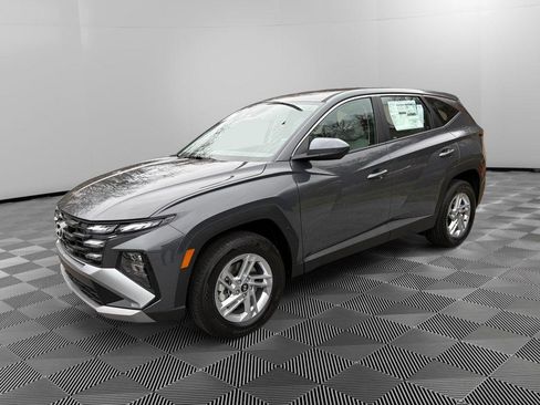 New 2026 Hyundai Tucson SE image 3