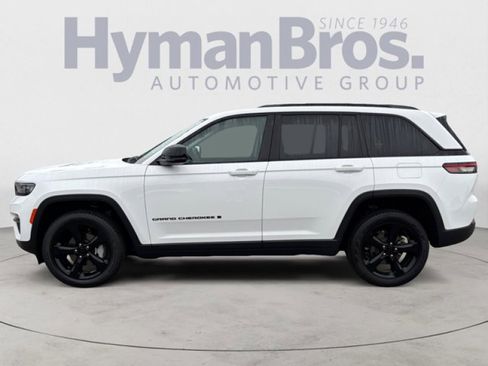 Used 2024 Jeep Grand Cherokee Limited w/ Black Appearance Package image 6