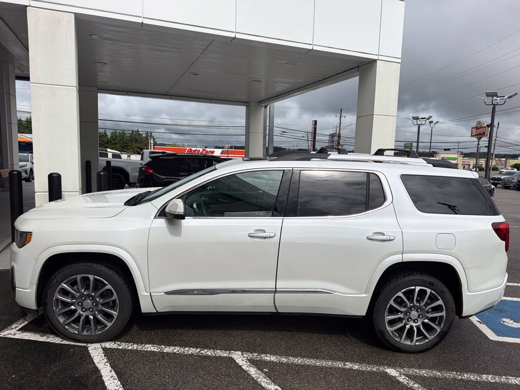 Certified 2023 GMC Acadia Denali w/ Denali Technology Package AWD/4WD image 3