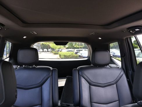 Used 2020 Cadillac XT6 Premium Luxury AWD/4WD image 34