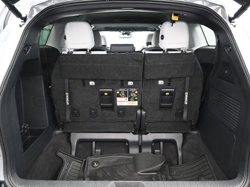Certified 2025 Toyota Sienna XSE w/ XSE Plus Package image 32