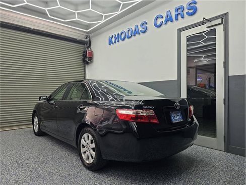 Used 2008 Toyota Camry XLE FWD image 3