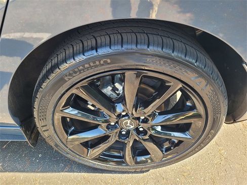 Used 2022 MAZDA MAZDA3 s image 24