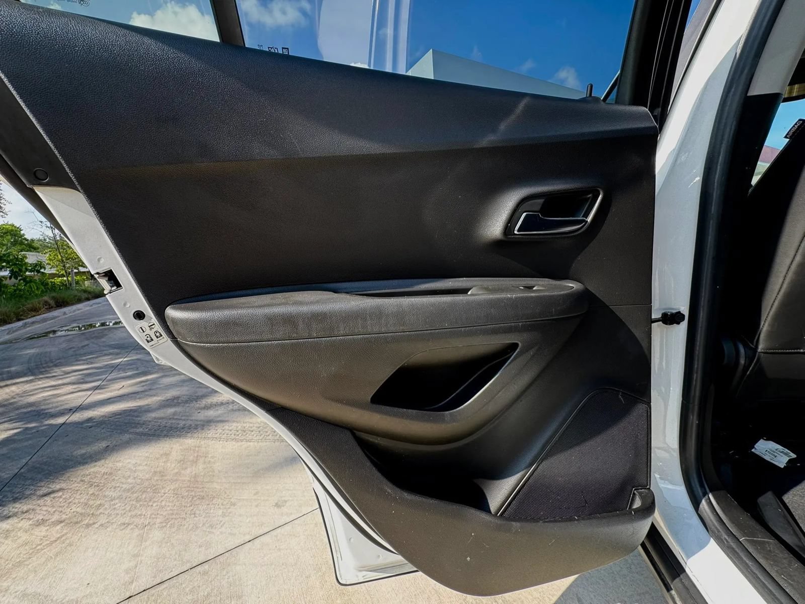 Used 2020 Chevrolet Trax LT w/ LT Convenience Package FWD image 26
