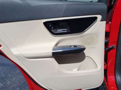 New 2026 Mercedes-Benz GLC 300 image 11