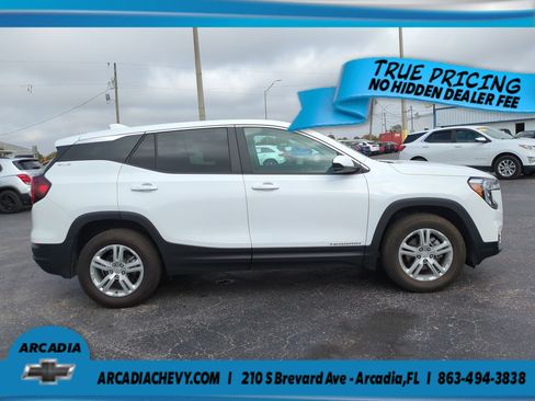 Used 2024 GMC Terrain SLE AWD/4WD image 3