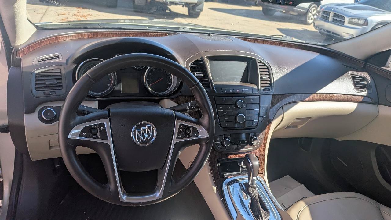 Used 2013 Buick Regal Premium FWD image 11