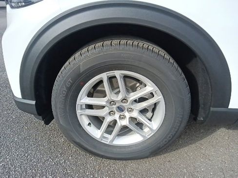 New 2026 Ford Explorer Active image 10