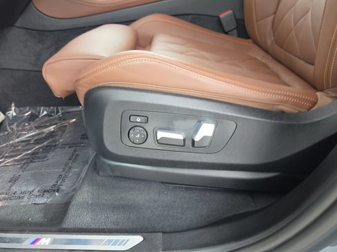 Used 2024 BMW X5 sDrive40i w/ M Sport Package RWD image 17
