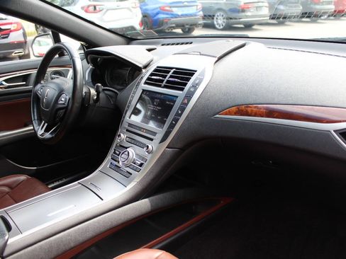 Used 2020 Lincoln MKZ Reserve w/ Monochromatic Package AWD/4WD image 18