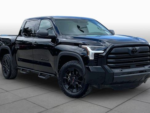 Used 2023 Toyota Tundra SR5 AWD/4WD image 3