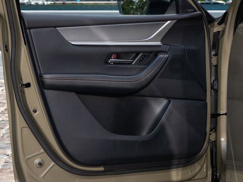 New 2025 MAZDA CX-70 Plug-In Hybrid w/ Premium Plus image 13